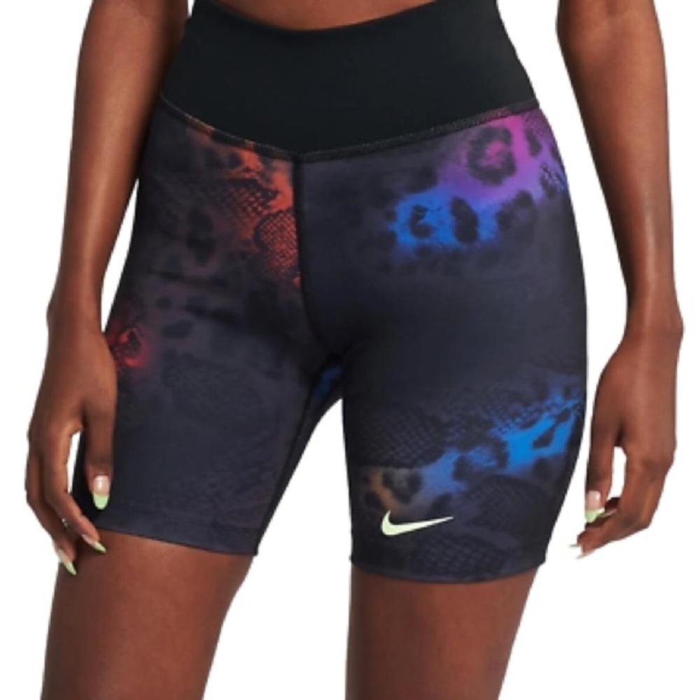 Nike Women's Training Shorts Sz small